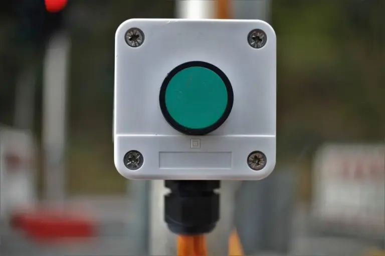 Hvordan finder jeg stolperne bag en gipsvæg?