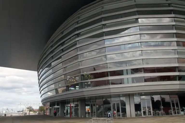 Medvirkende i Karla Og Katrine