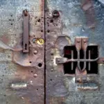 Sådan afkorter du en dør uden at flosse fineren