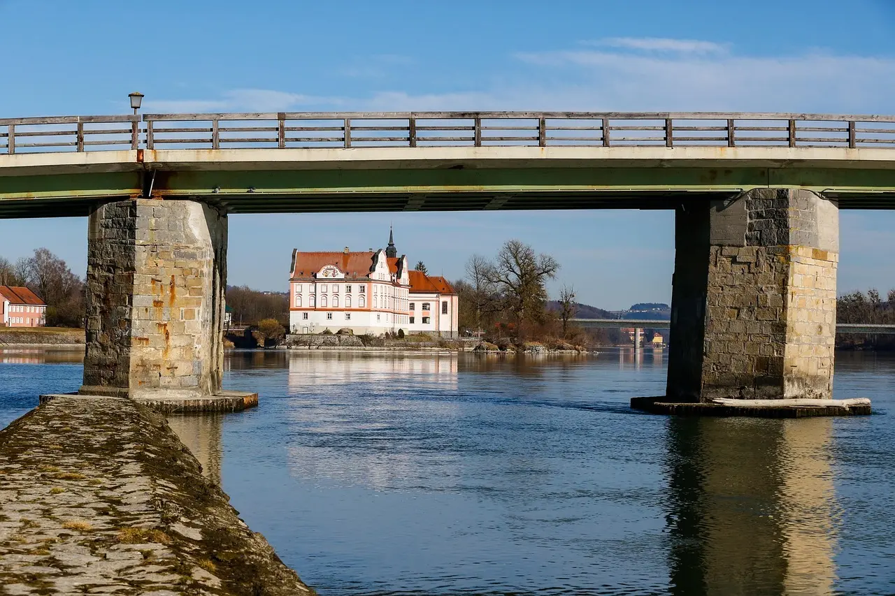 Synonymer for Biflod i Krydsord